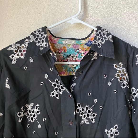 Robert Graham Beautiful Black Cotton Embroidered Floral Eyelet Shirt L - Picture 2 of 9